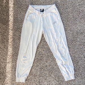 Nike cream beige essential jogger sweats XS